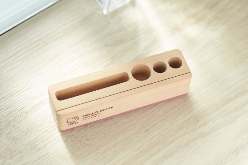 hello kitty desk stand_image2