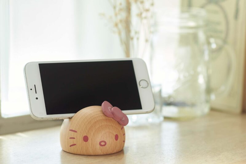 hello kitty smartphone stand_image1