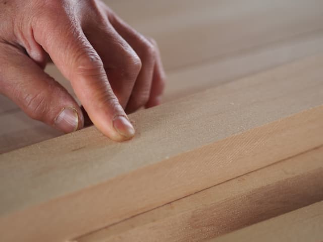 使用する木材をチェック